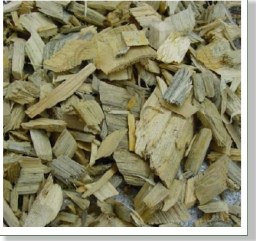 Astillas de madera de pino insigne, materia prima del mulch de color