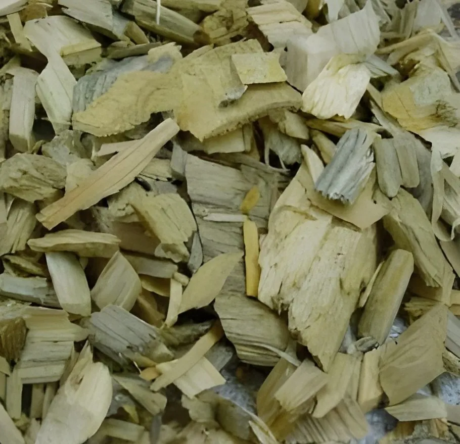 Astillas de pino insigne, la materia prima del mulch de color