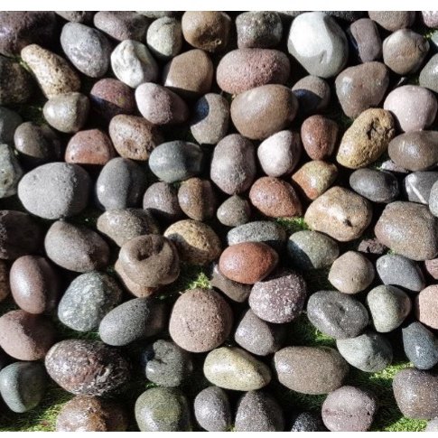 Huevillo Canto Rodado — piedra decorativa para jardín