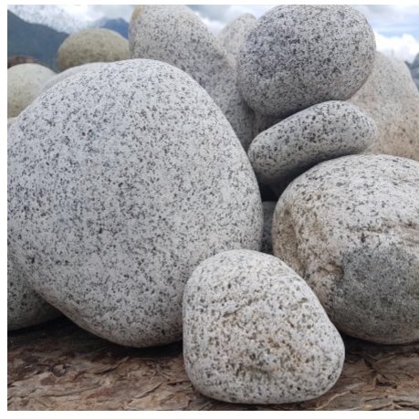 Piedras Blancas con Puntos Negros — piedra decorativa para jardín
