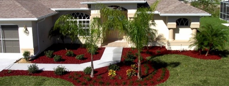 Jardín decorado con mulch de color — proyecto Mulch Color Chile